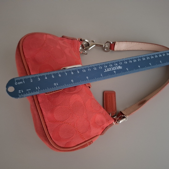 Coach Red Signature Purse - Picture 6 of 16